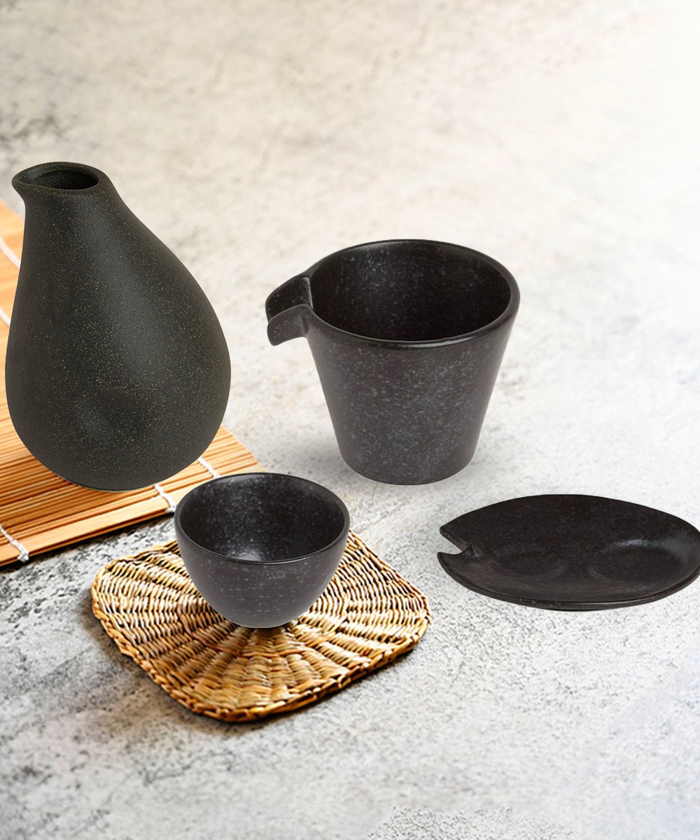 Sake set, Black