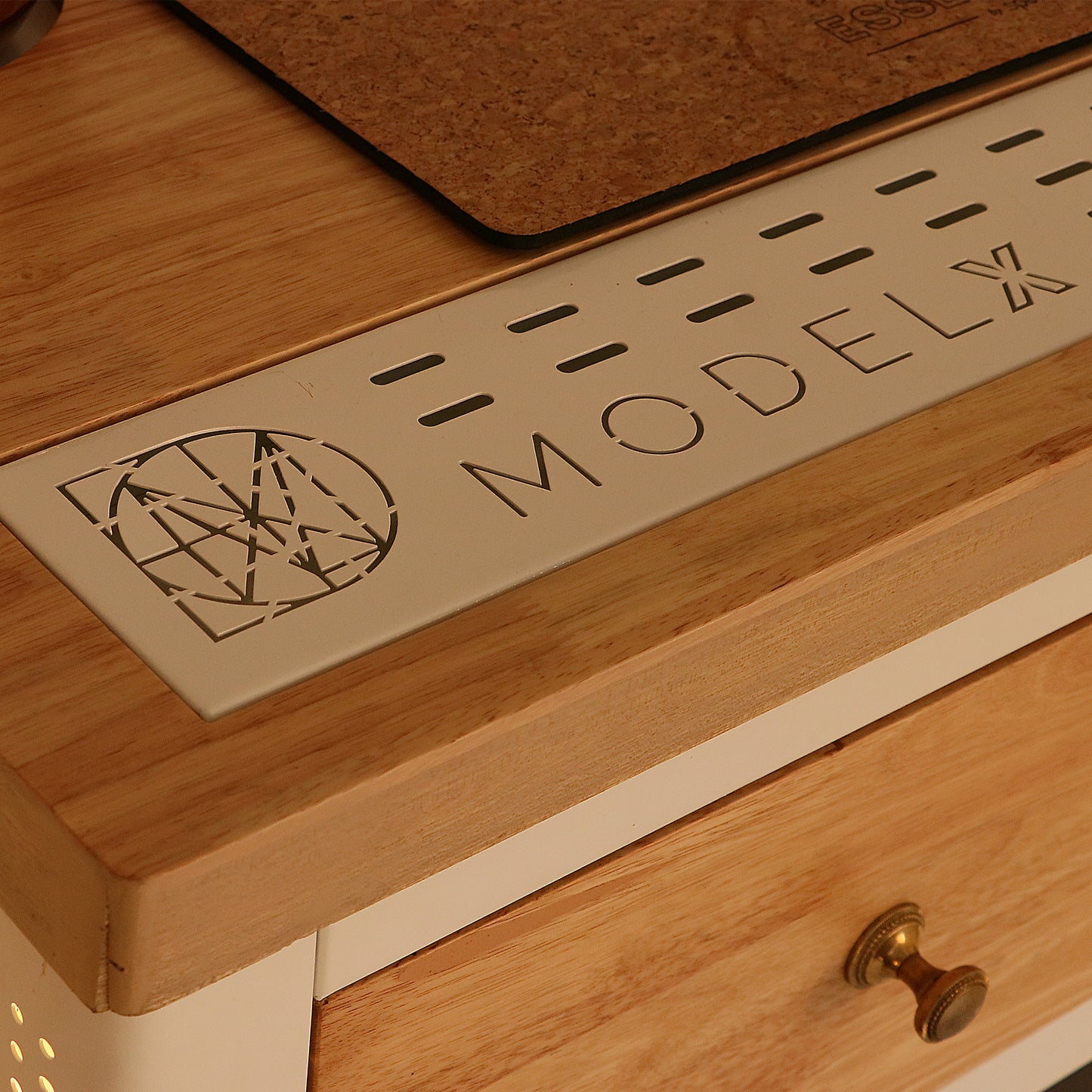 Model X - Wood & Metal Matt White Bar