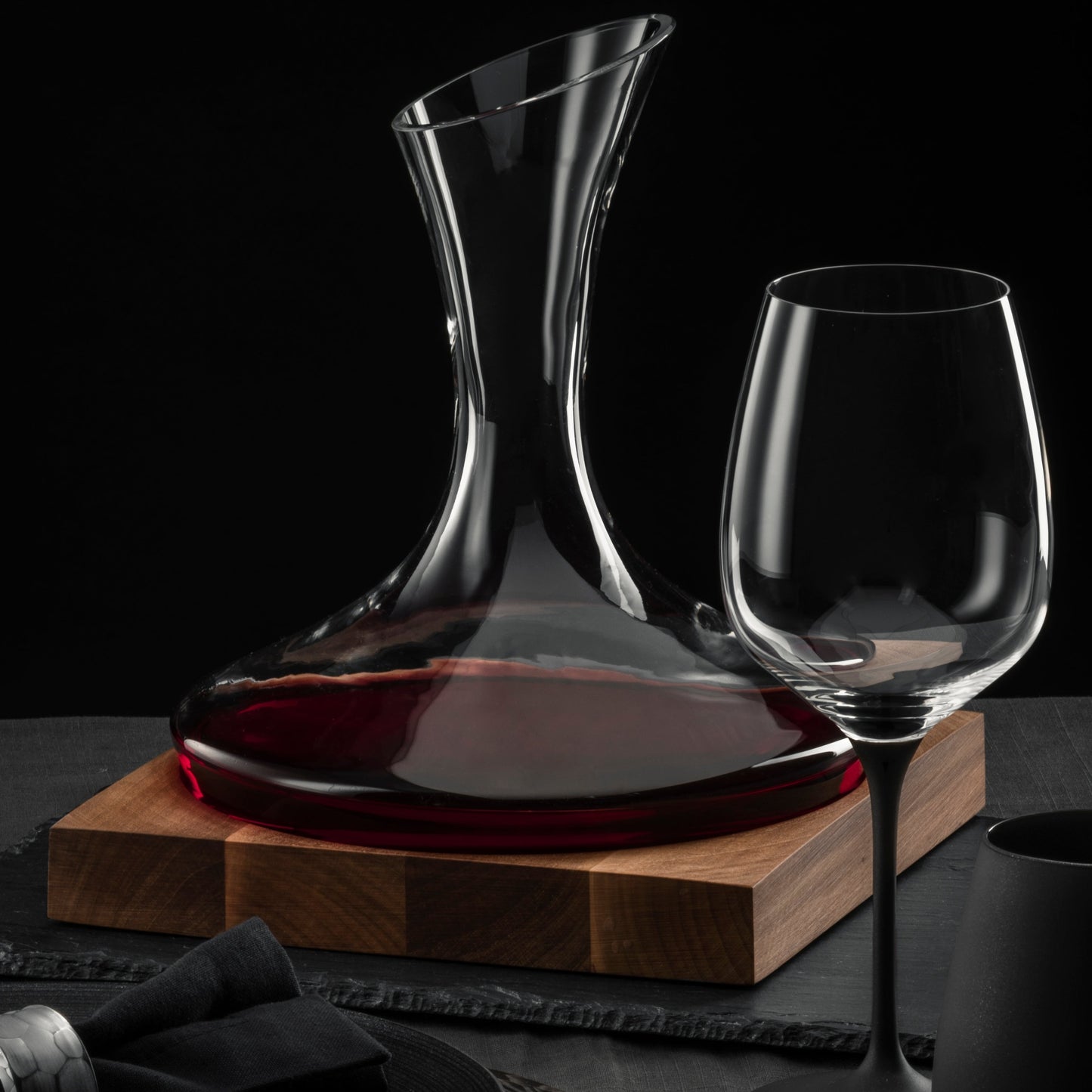 Kaya Red Wine Glass, Black, Set of 2