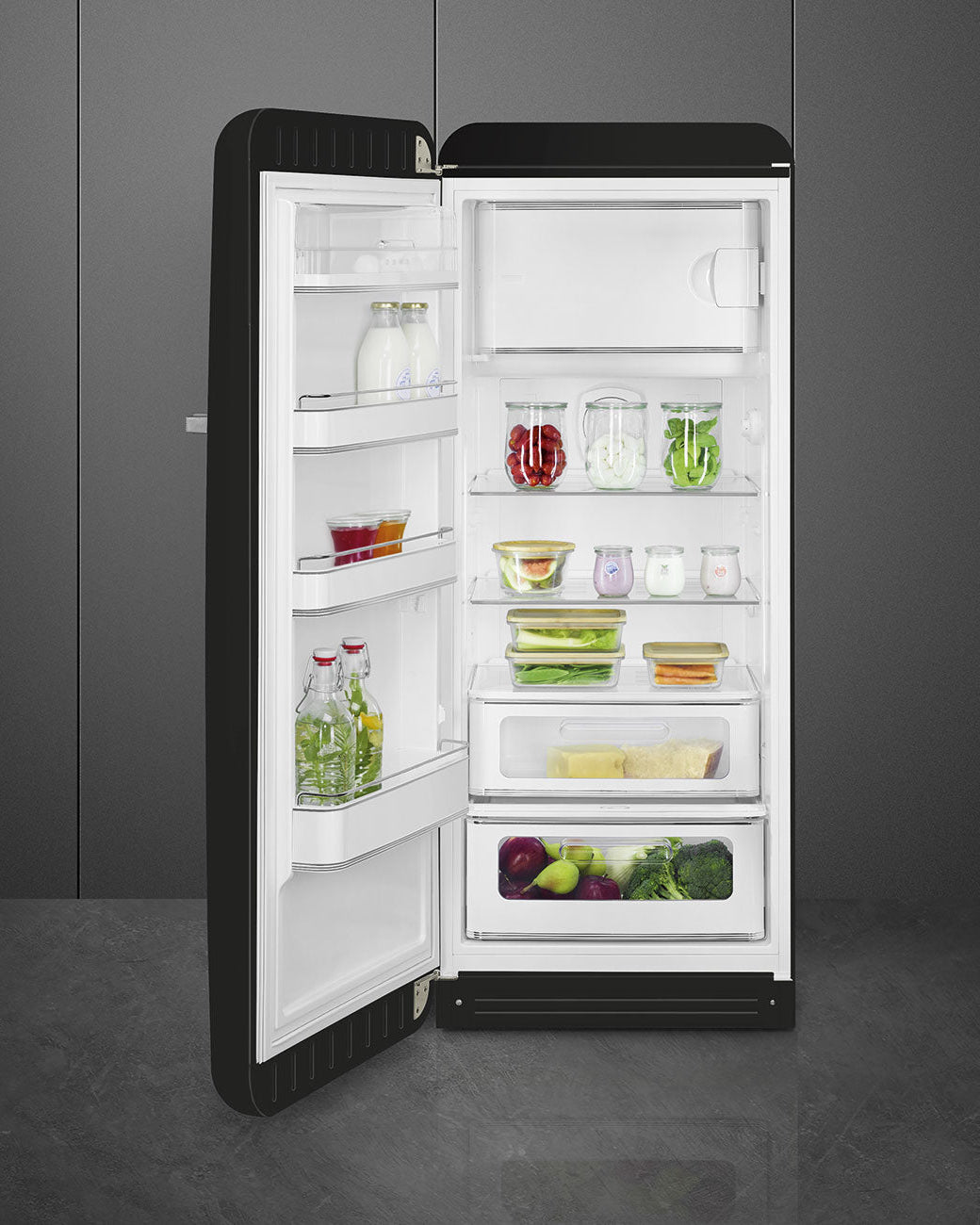 Fab 28 Refrigerator- 50’s Style, Black